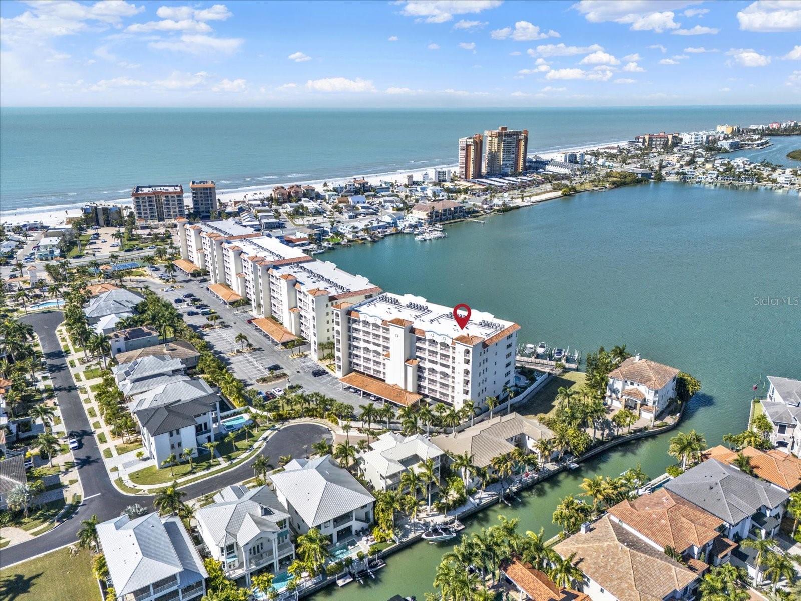 LA BAHIA CONDO - Residential