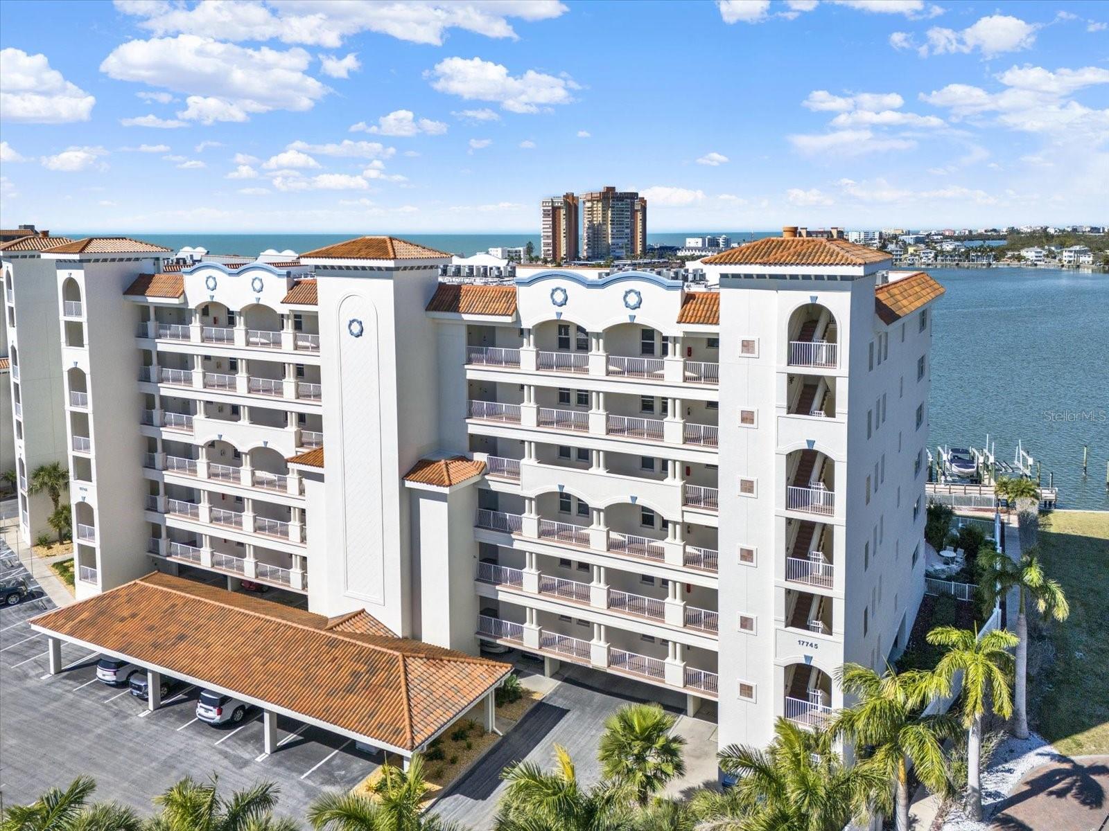 LA BAHIA CONDO - Residential