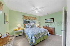 HOLIDAY HARBOR - Residential Lease