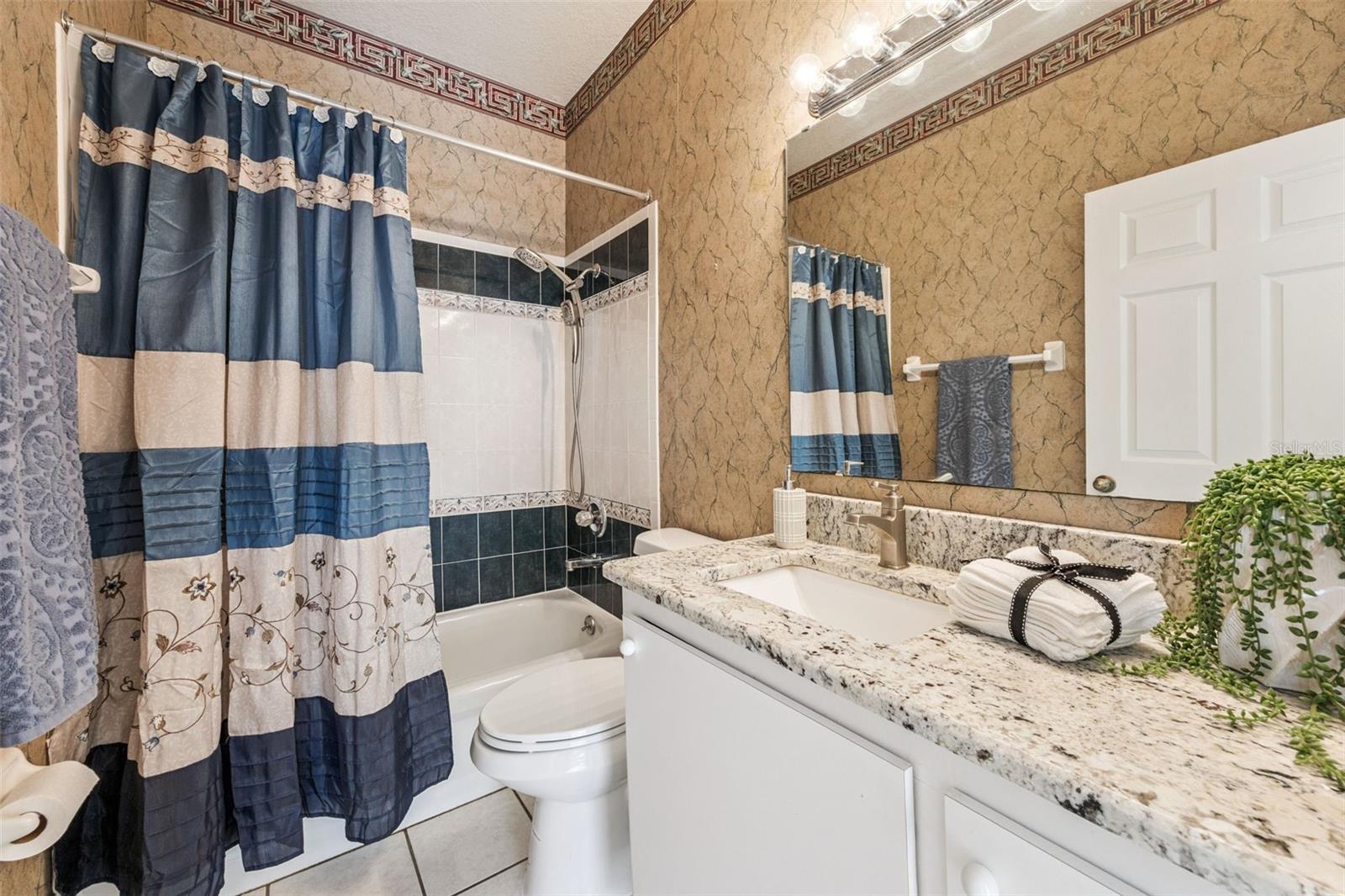 RICHMOND SQUARE SUB - Residential