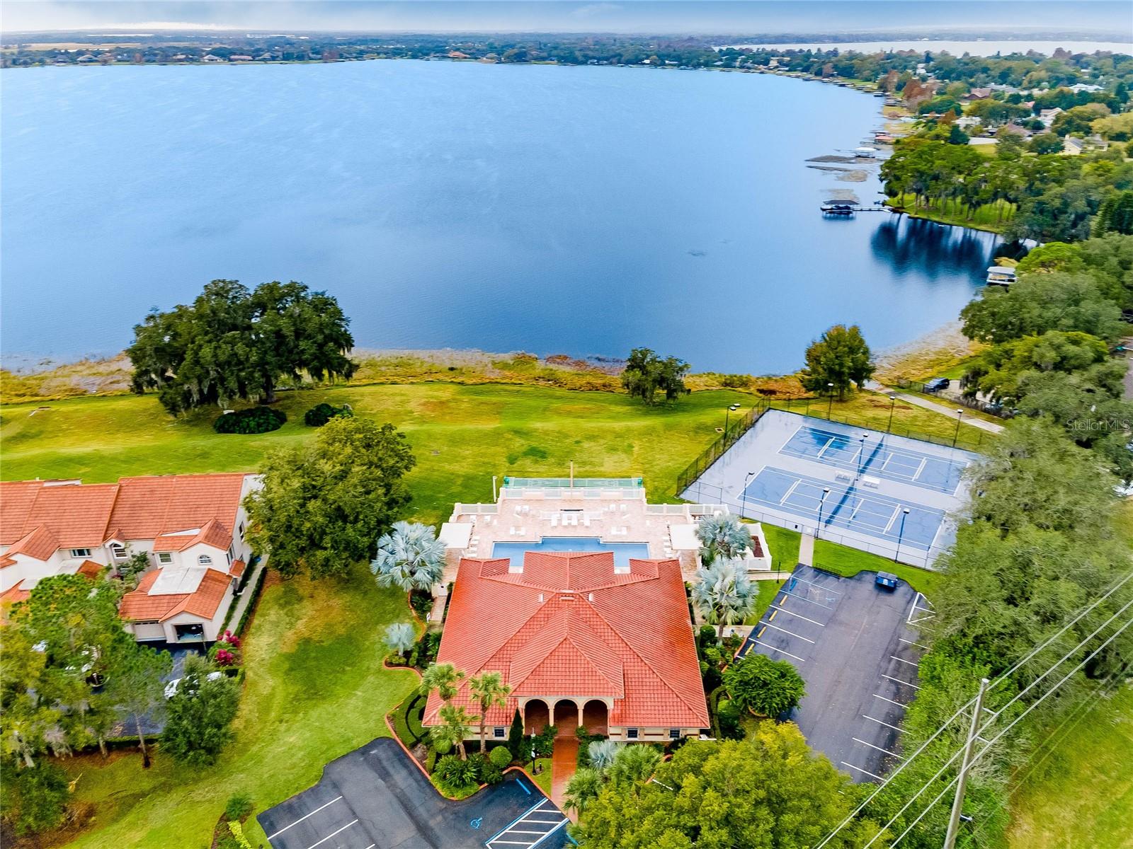 RICHMOND SQUARE SUB - Residential