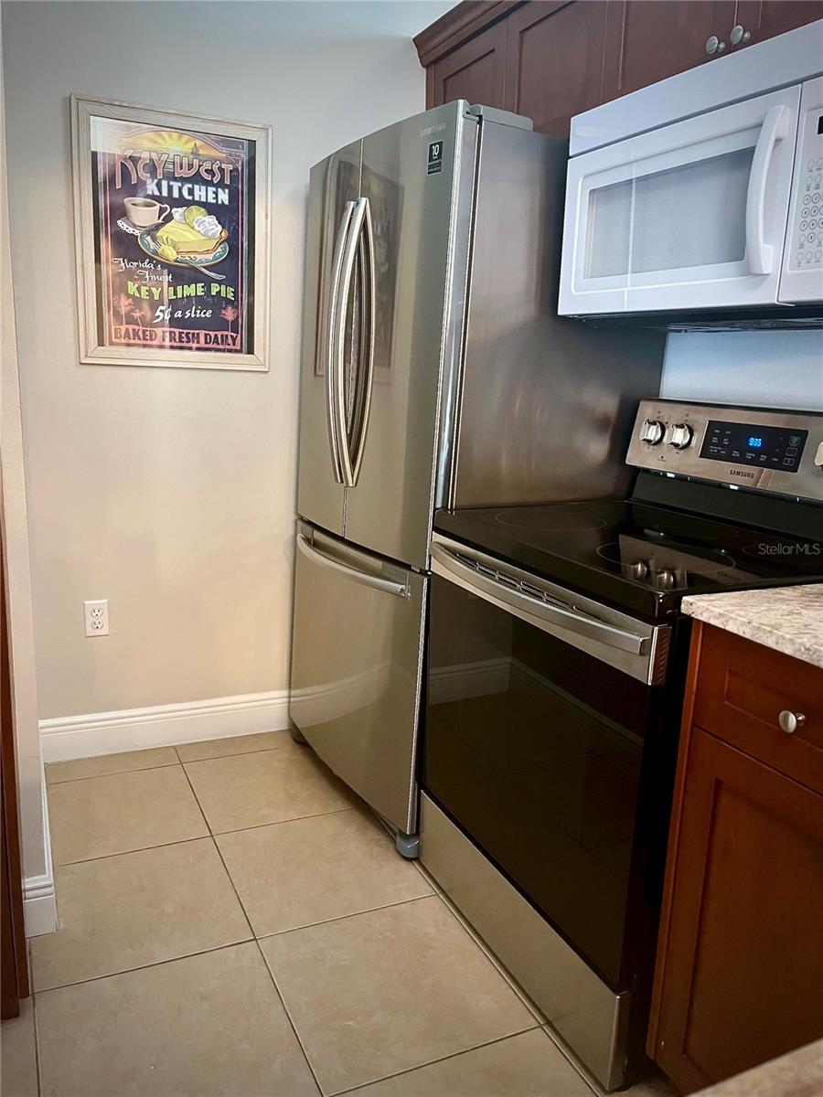 PINE RIDGE AT LAKE TARPON VILLAGE - Residential