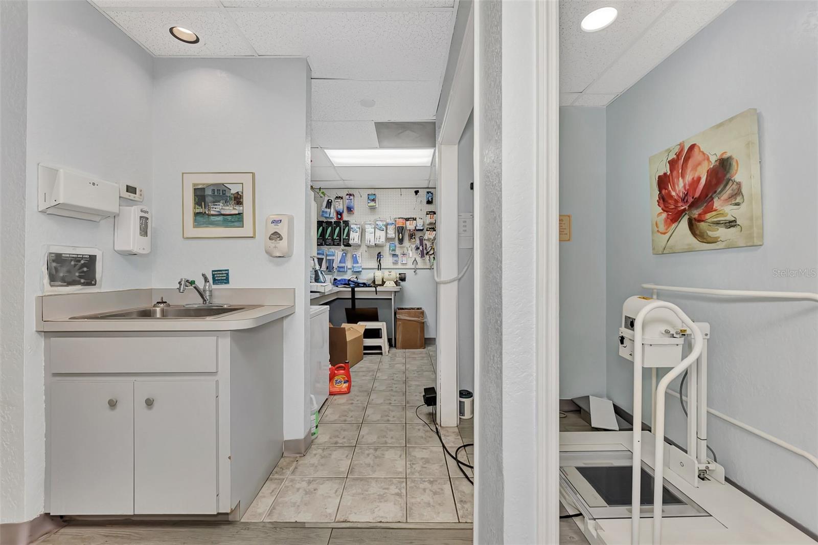 WARM MINERAL SPGS - Commercial Sale