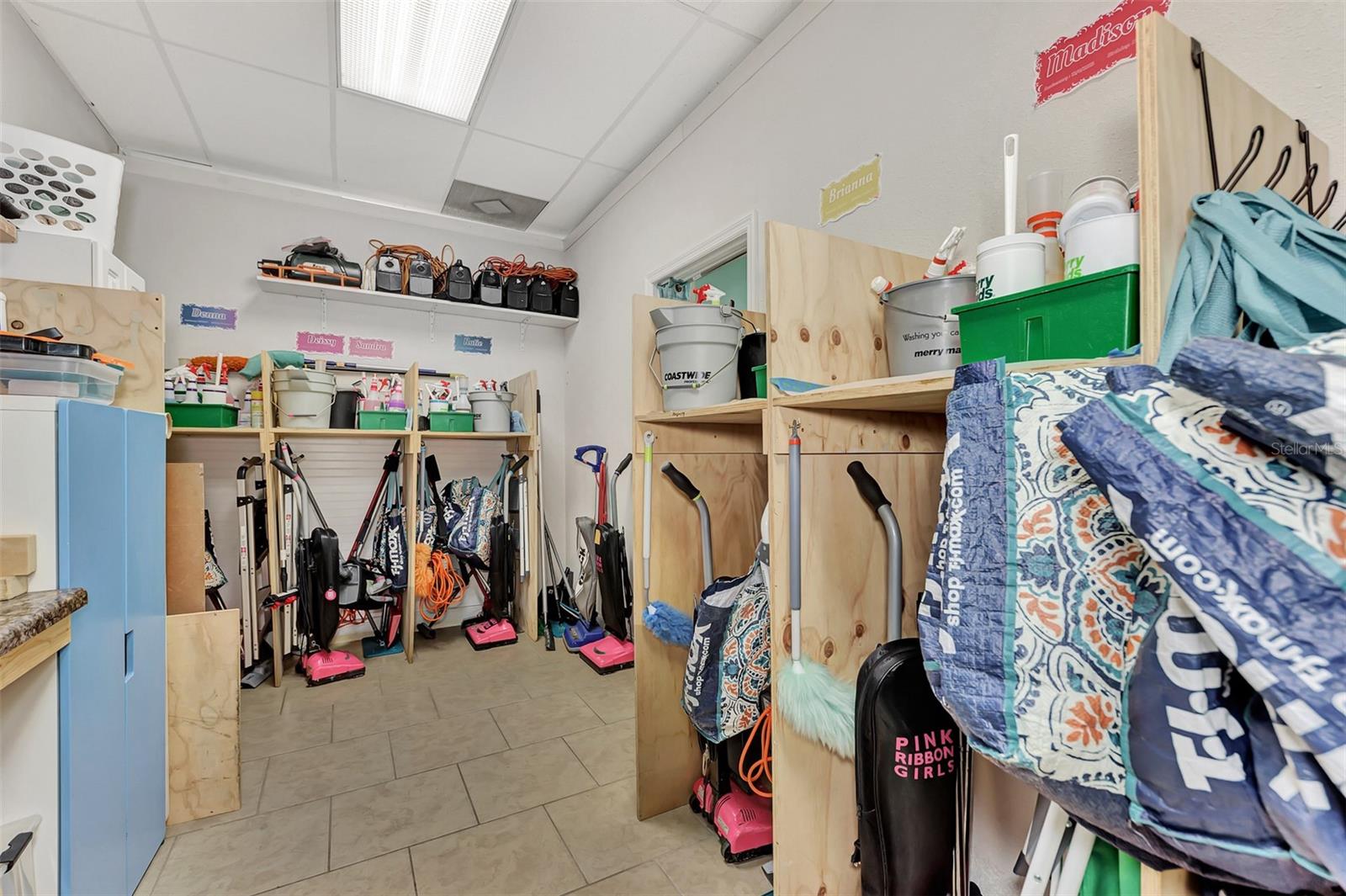 WARM MINERAL SPGS - Commercial Sale