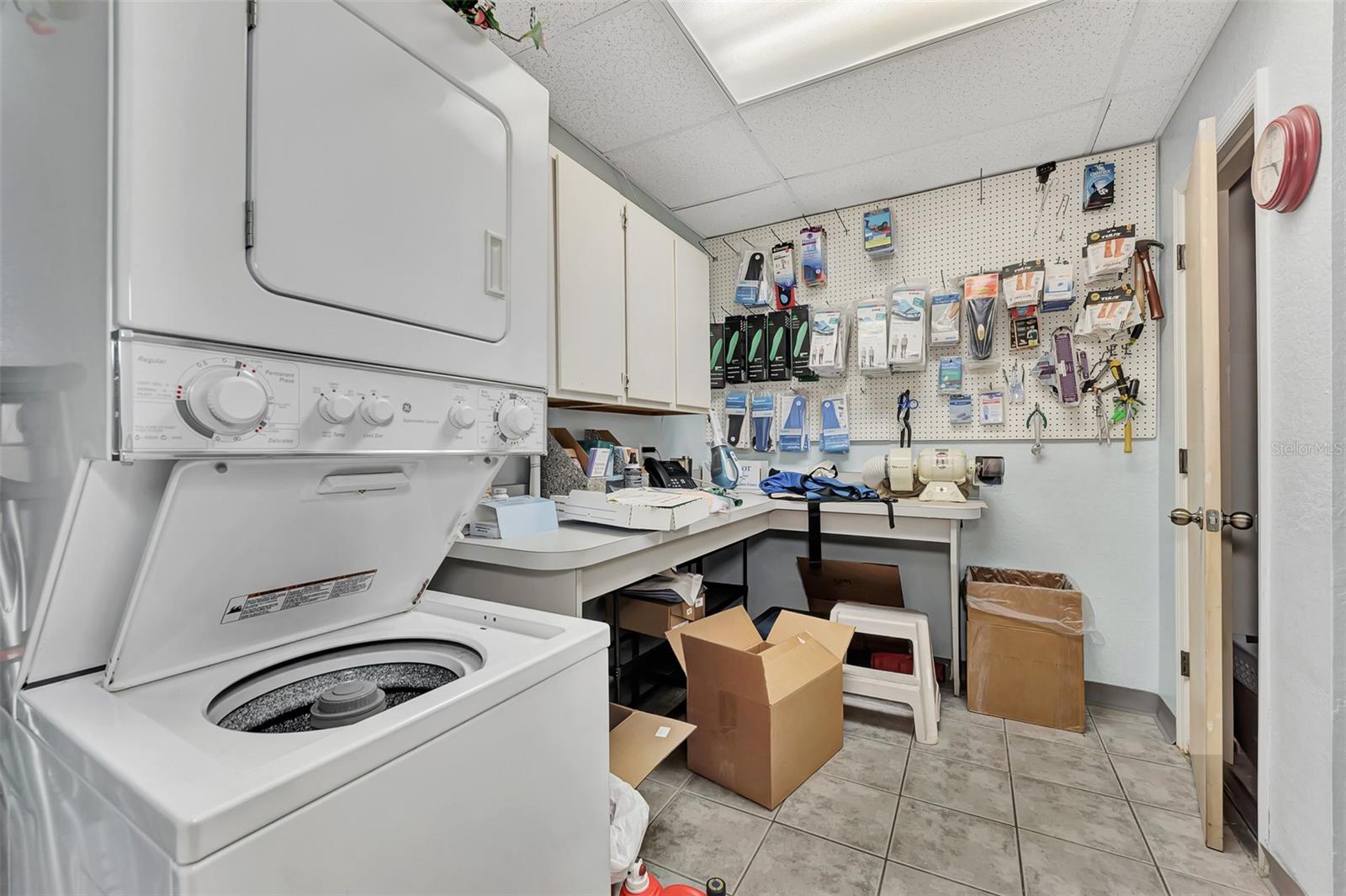 WARM MINERAL SPGS - Commercial Sale