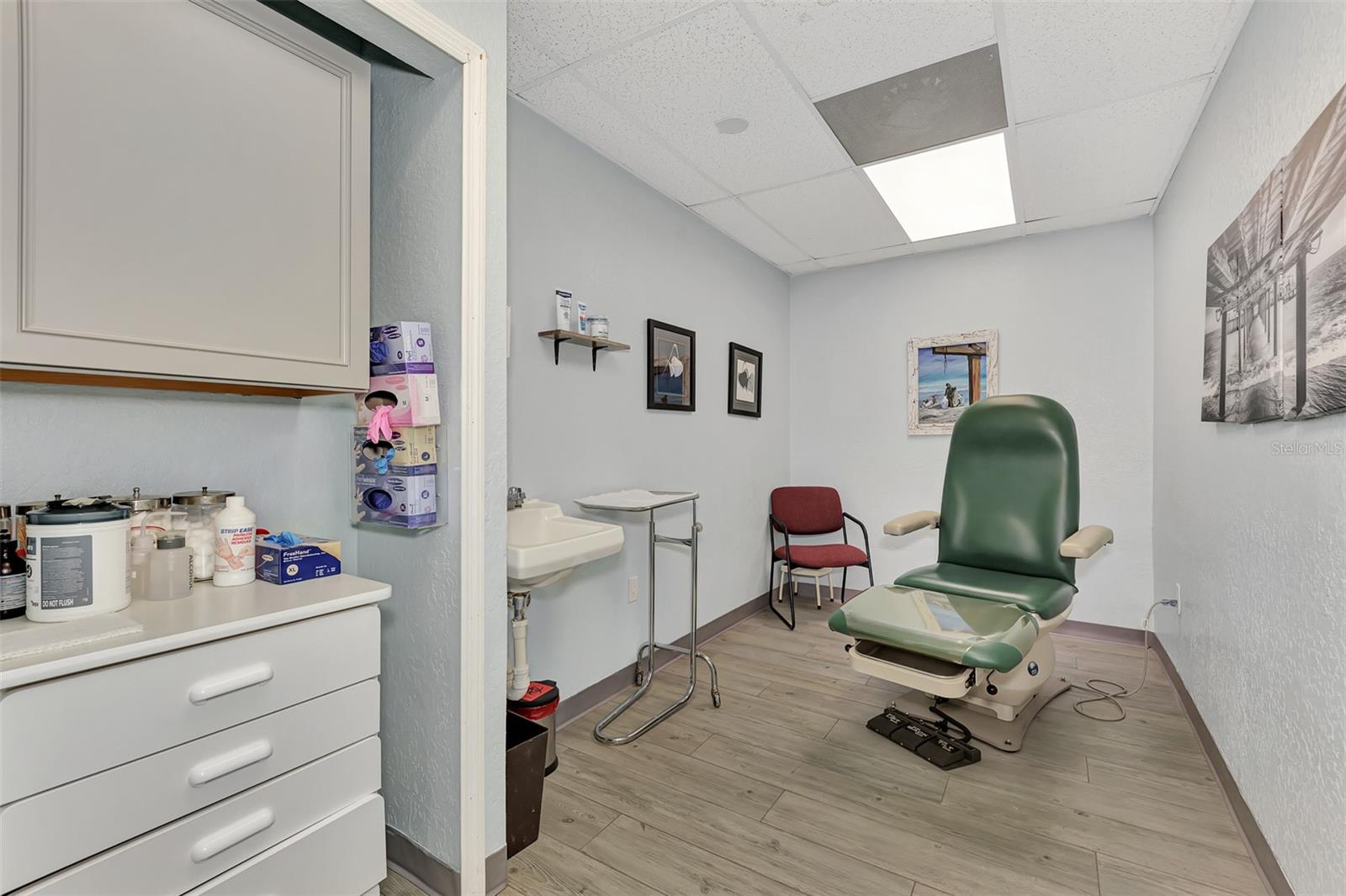 WARM MINERAL SPGS - Commercial Sale