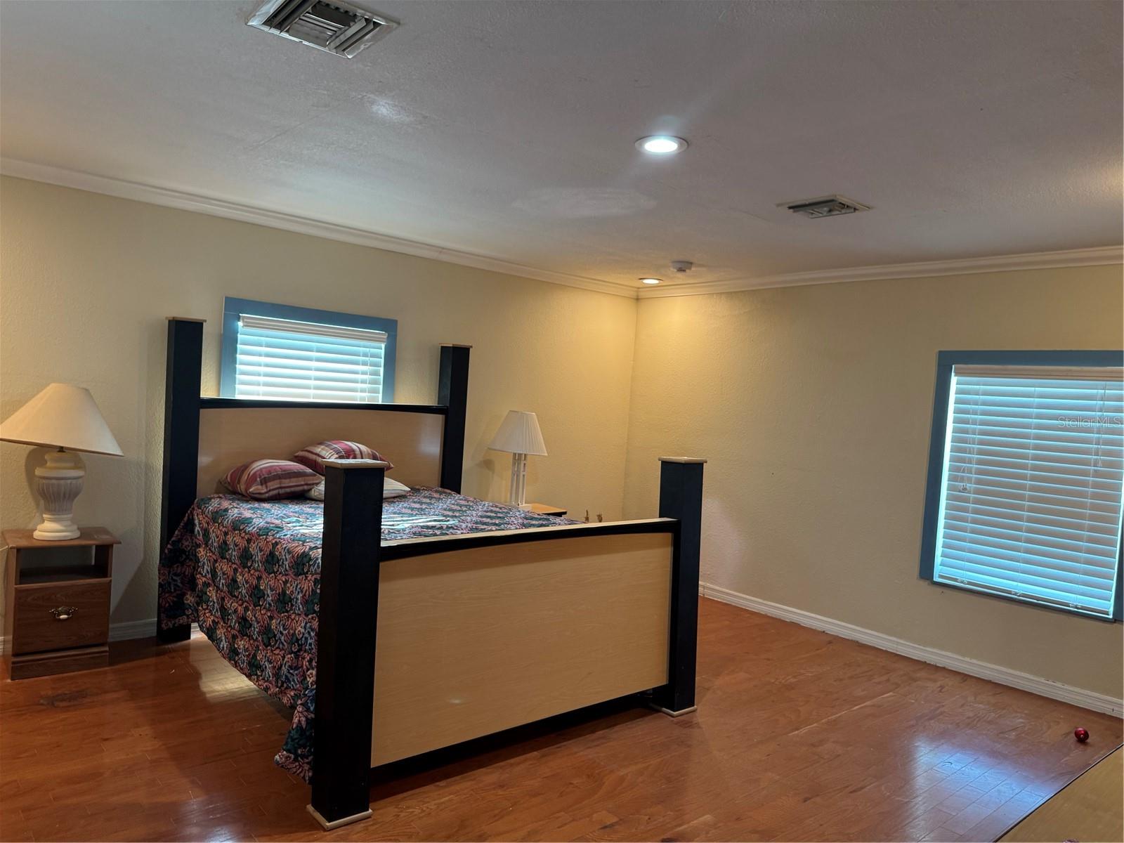 DREAM LAKE HEIGHTS - Commercial Sale