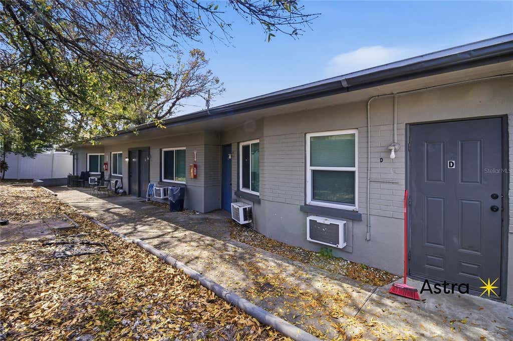 Photo of 1429 Laura Street, Clearwater, FL 33755 (MLS # TB8524283)
