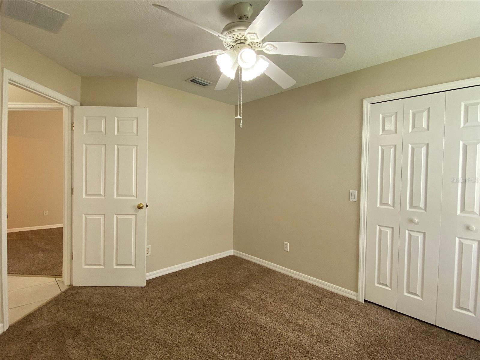 DELTONA LAKES UNIT 06 - Residential Lease