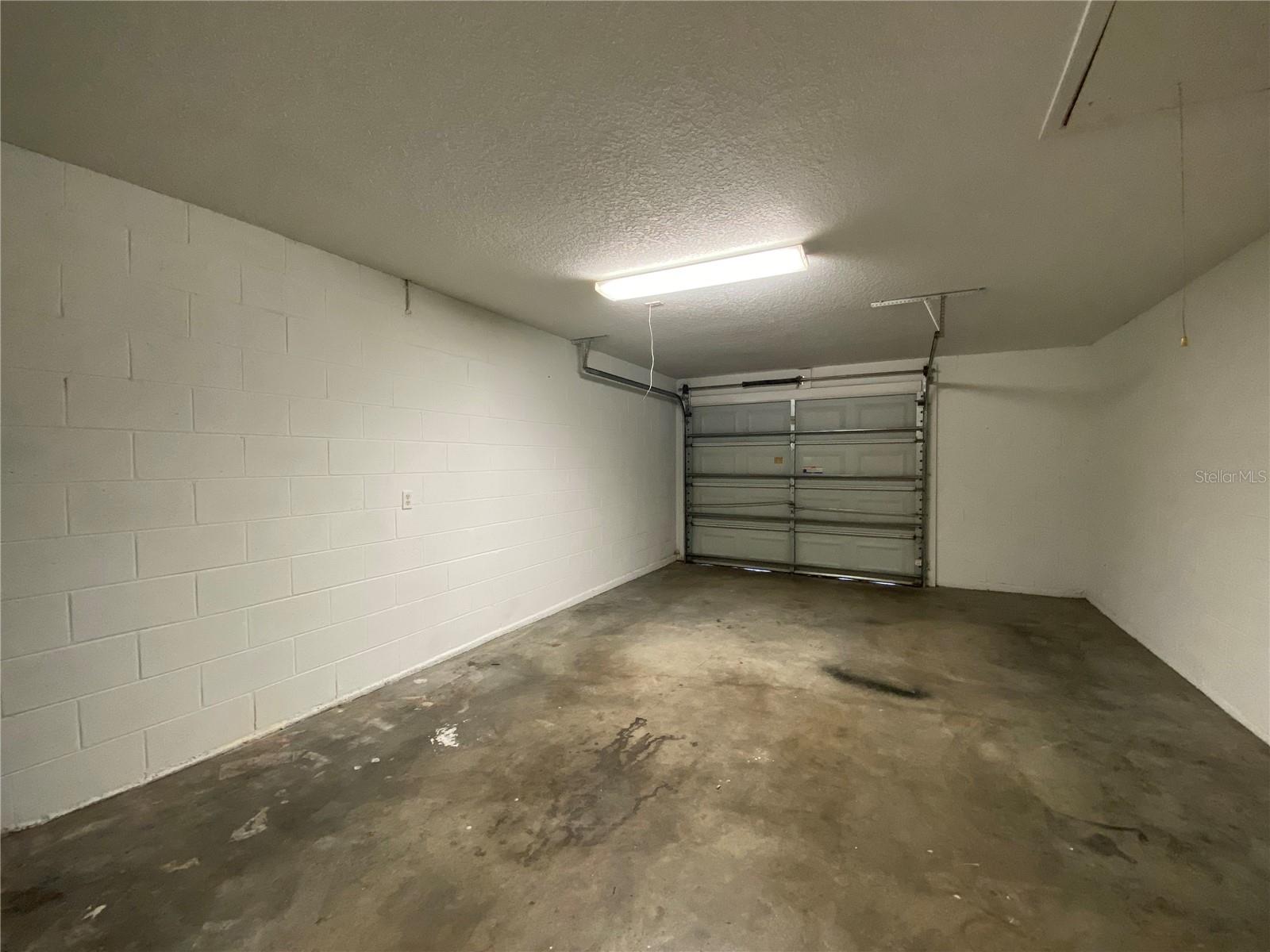 DELTONA LAKES UNIT 06 - Residential Lease
