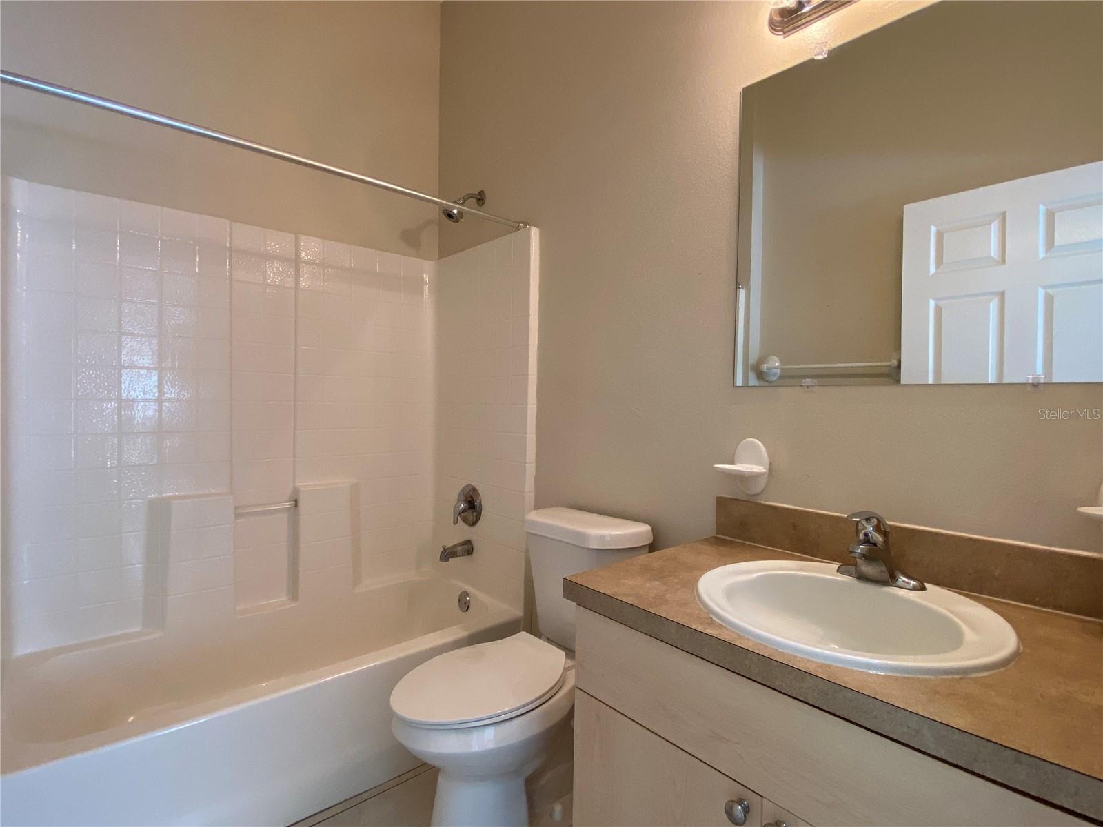 DELTONA LAKES UNIT 06 - Residential Lease