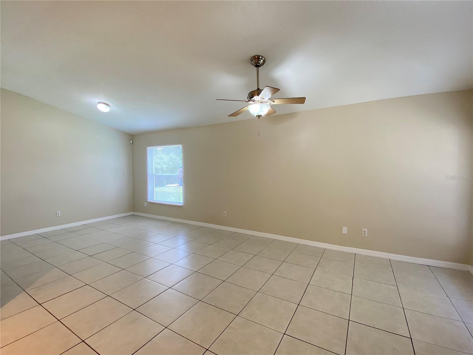 DELTONA LAKES UNIT 06 - Residential Lease