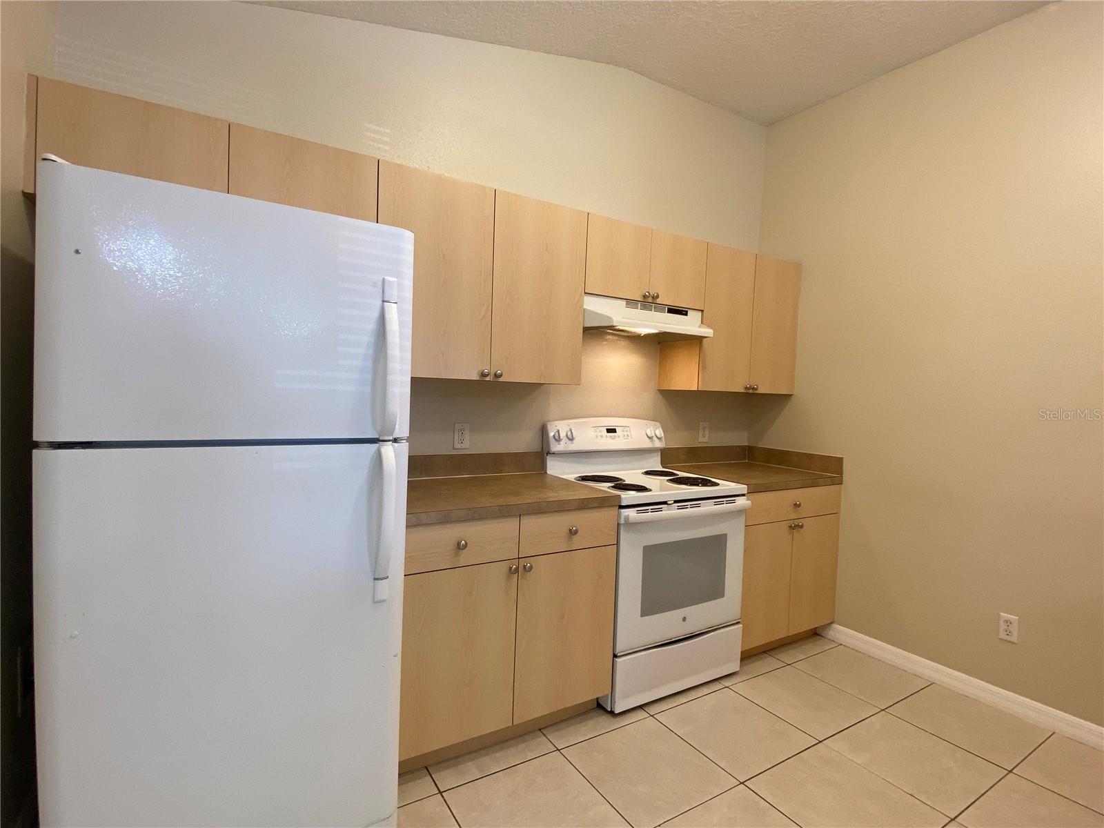 DELTONA LAKES UNIT 06 - Residential Lease
