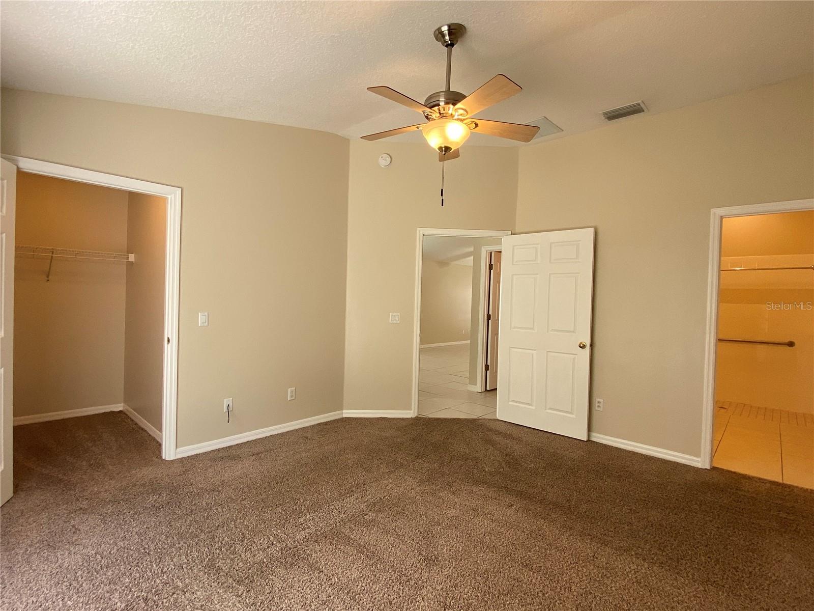 DELTONA LAKES UNIT 06 - Residential Lease