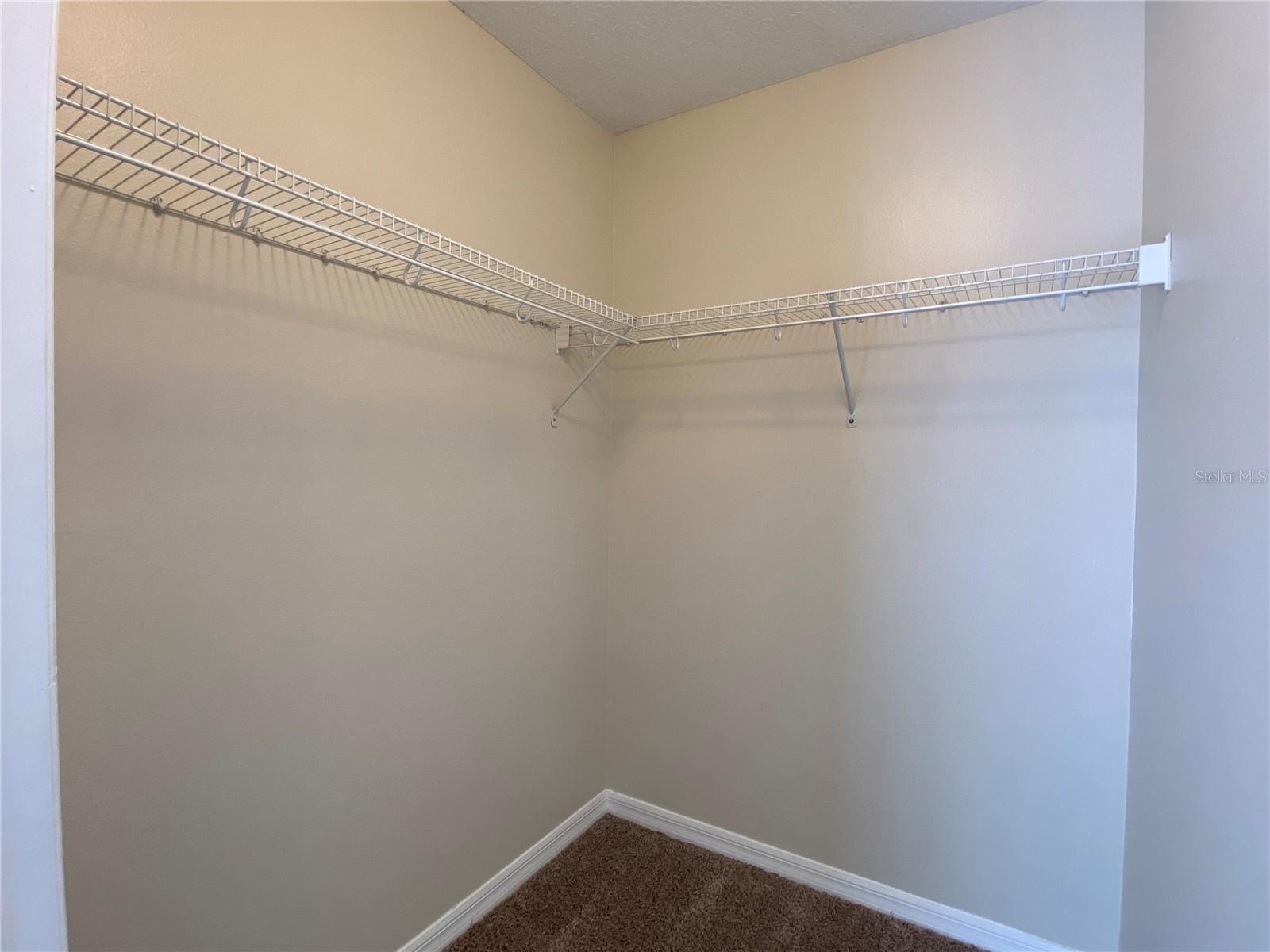 DELTONA LAKES UNIT 06 - Residential Lease