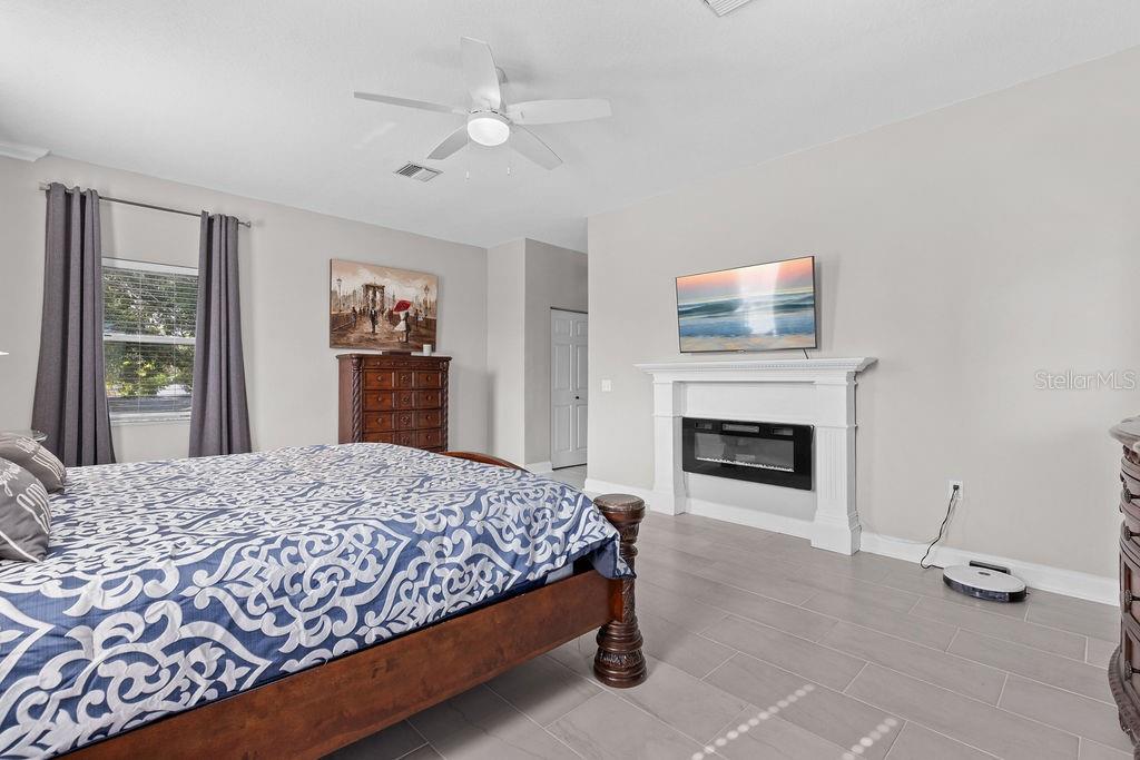 BRENTWOOD SUB - Residential