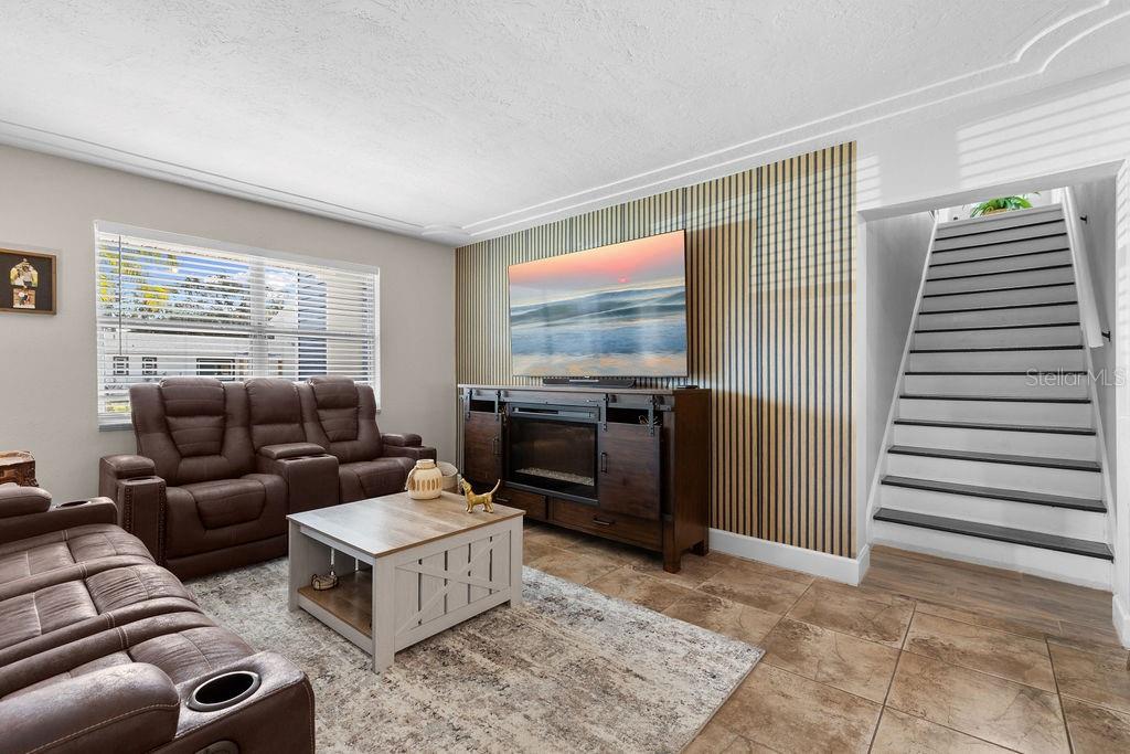 BRENTWOOD SUB - Residential