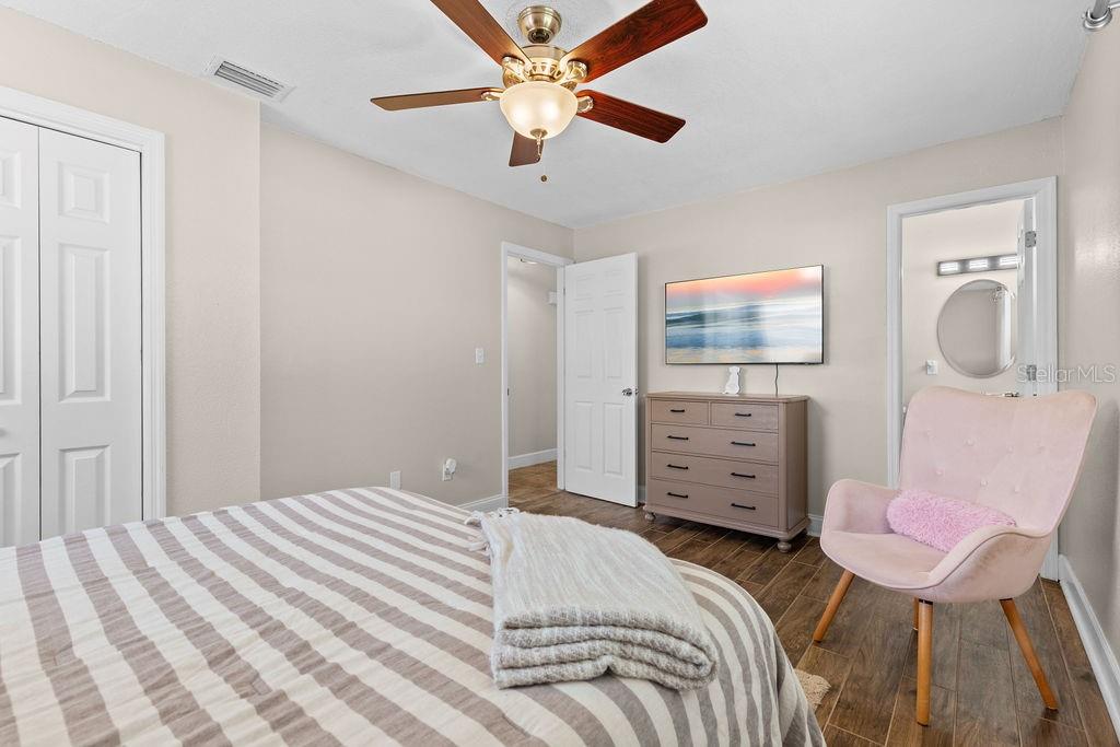 BRENTWOOD SUB - Residential