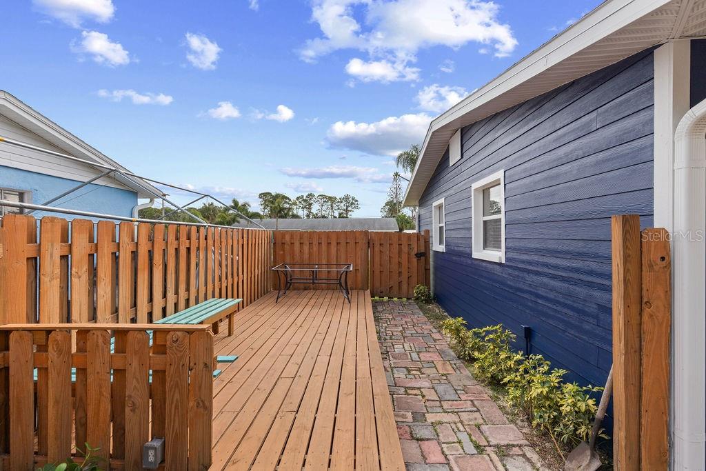 BRENTWOOD SUB - Residential