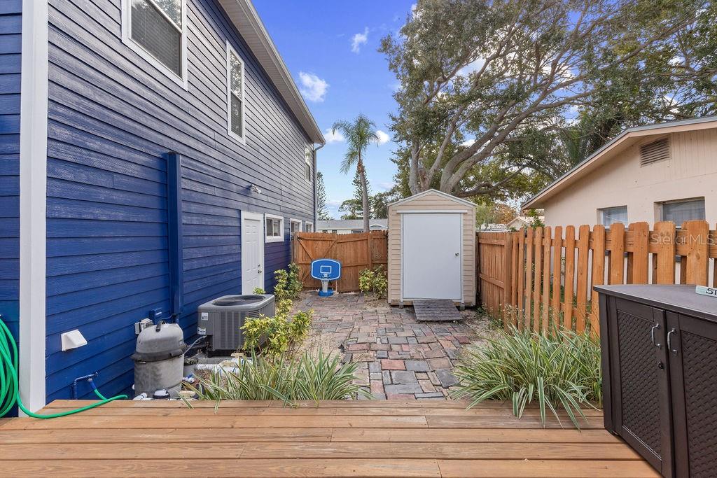 BRENTWOOD SUB - Residential