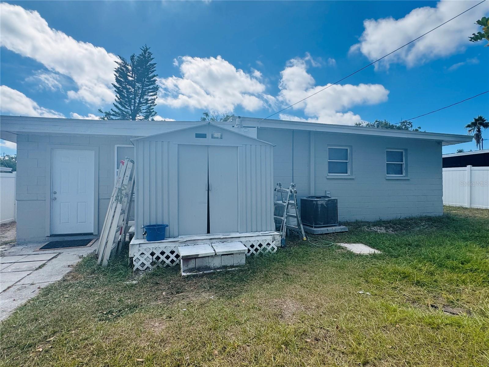 LAKEVIEW ESTATES 1ST ADD - Residential