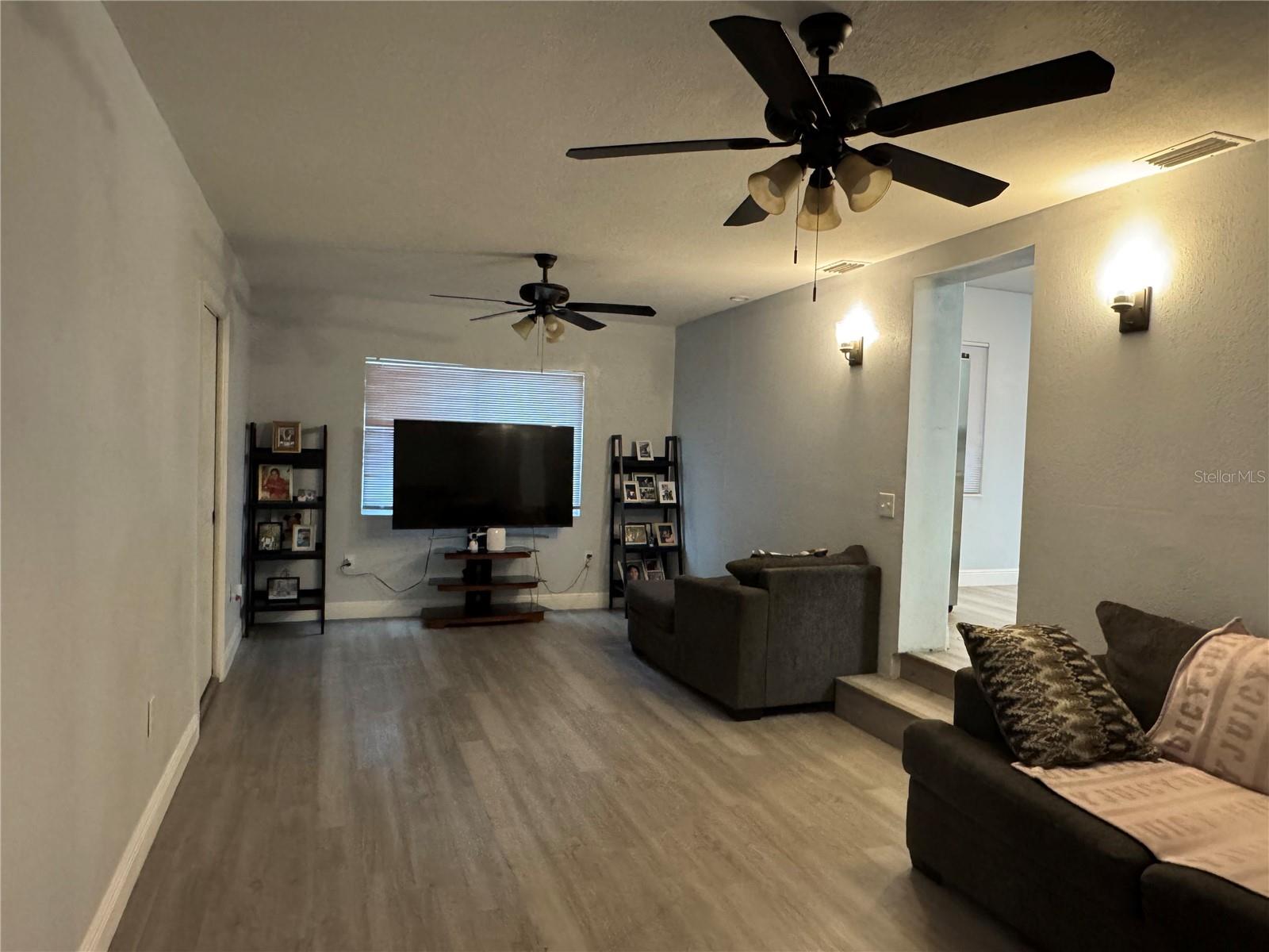 LAKEVIEW ESTATES 1ST ADD - Residential