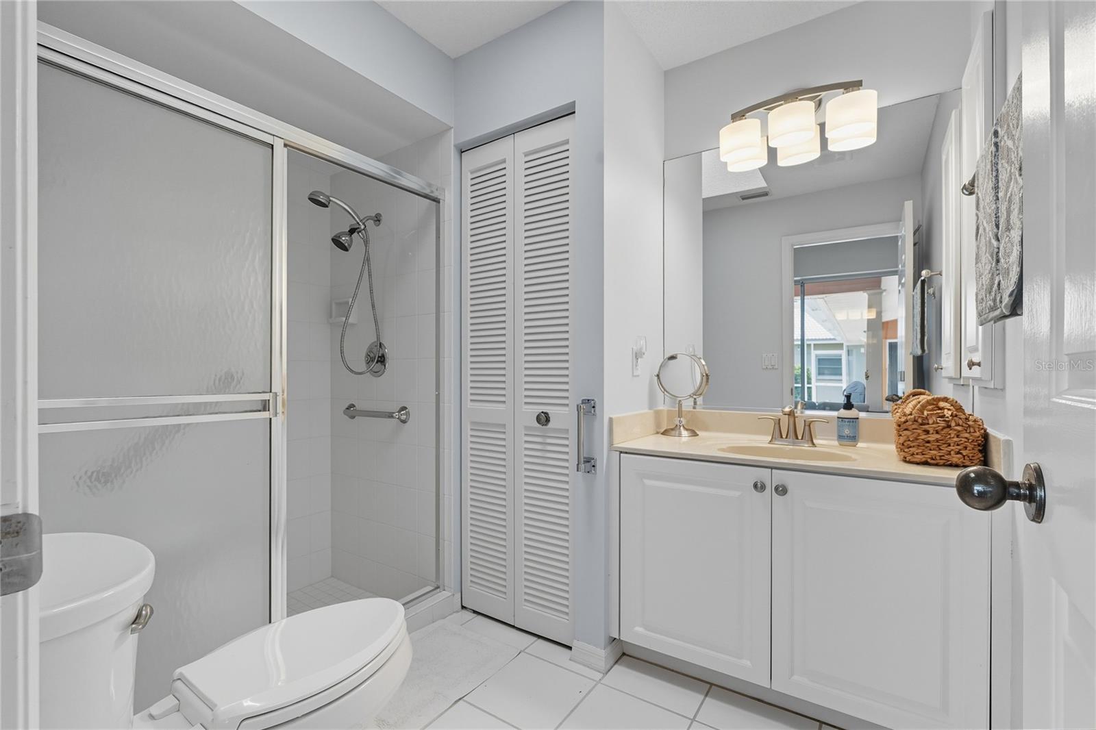 WATERFORD TR J PH 1 - Residential Lease