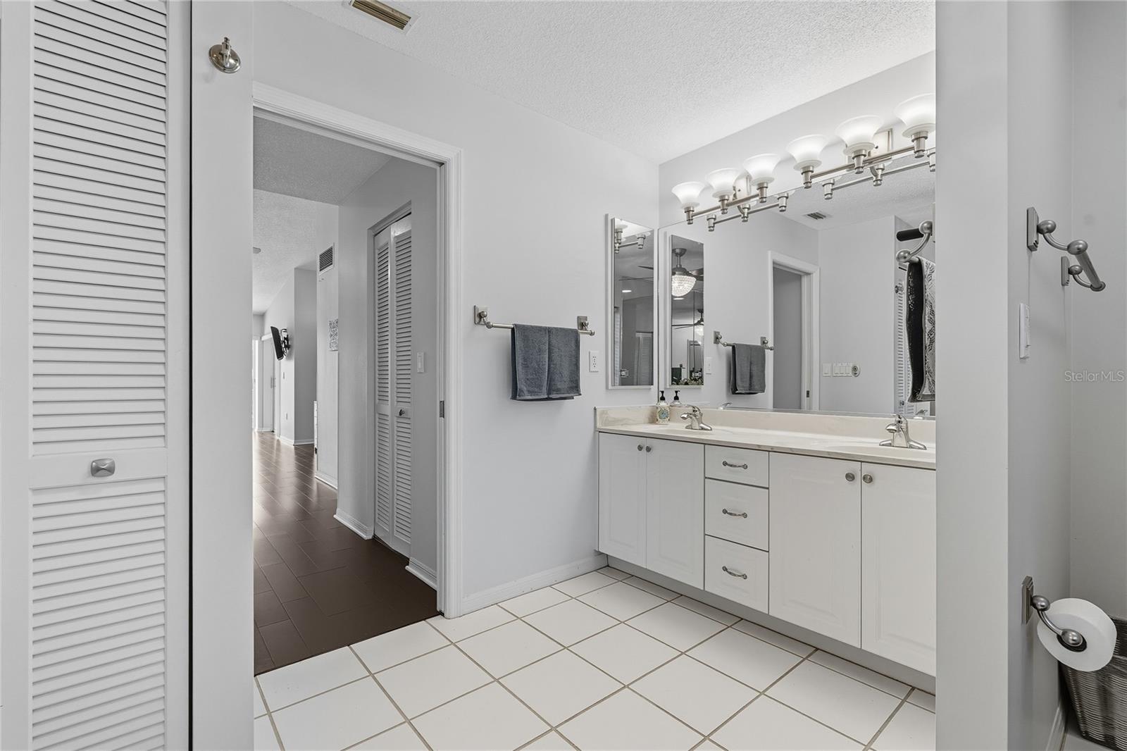 WATERFORD TR J PH 1 - Residential Lease