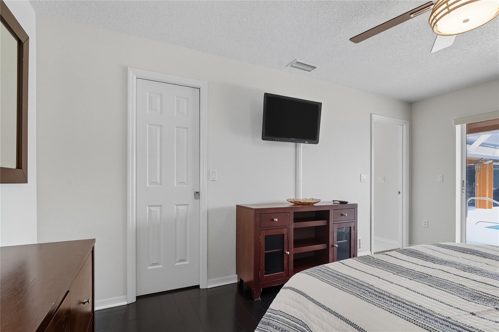 WATERFORD TR J PH 1 - Residential Lease