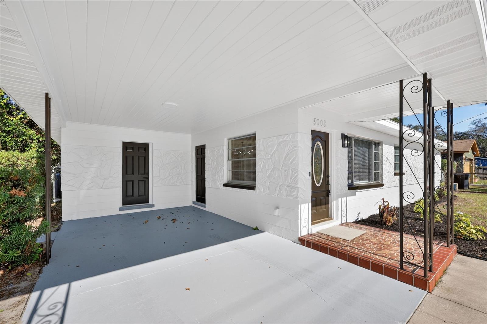 WHITE OAKS - Residential