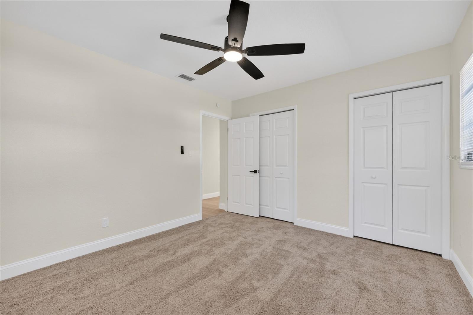 WHITE OAKS - Residential