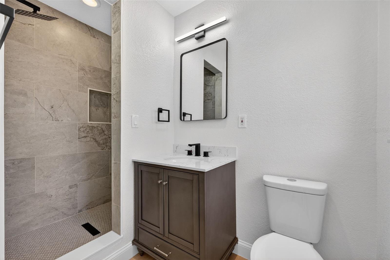 WHITE OAKS - Residential