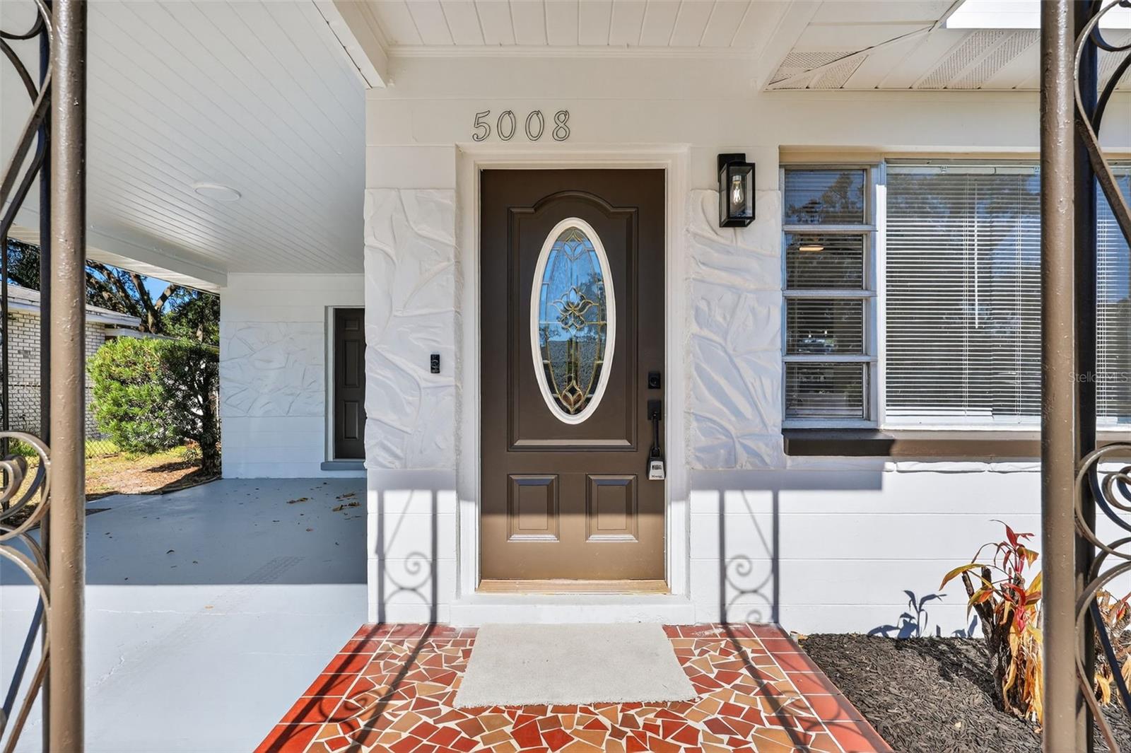 WHITE OAKS - Residential