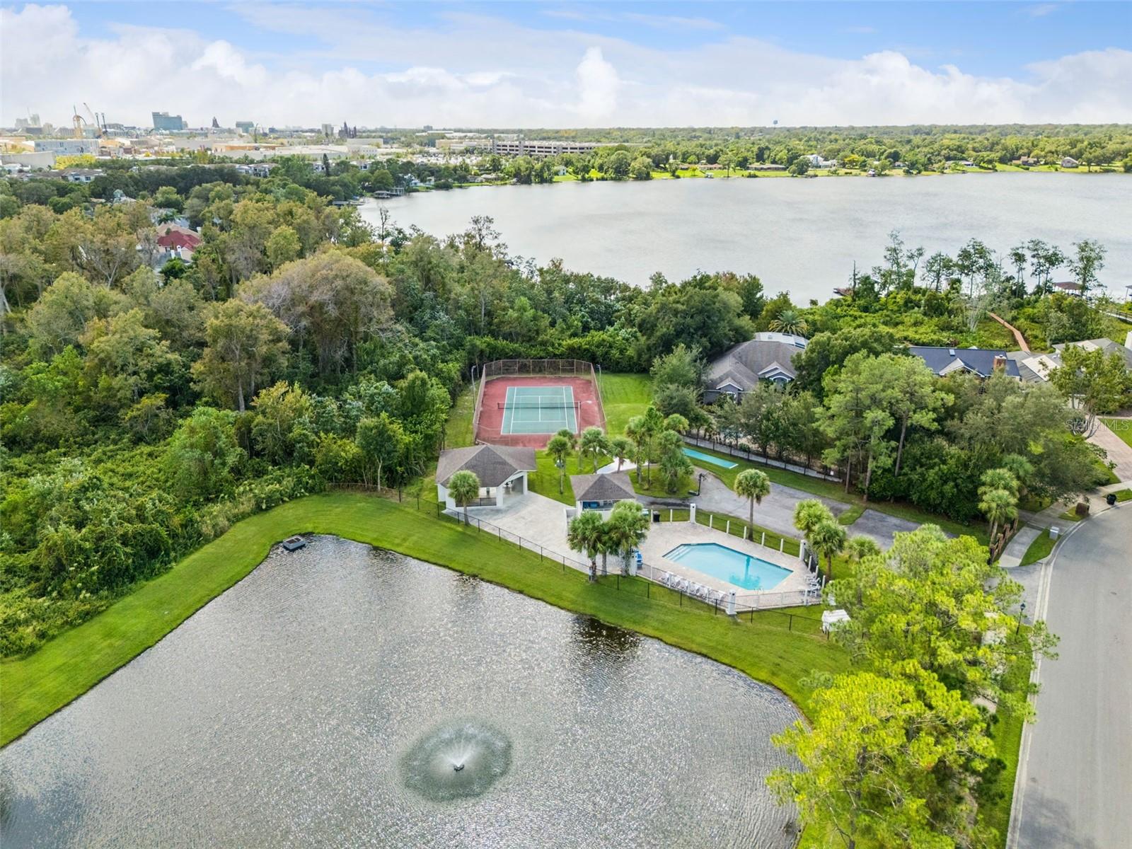 HIDDEN BEACH - Residential
