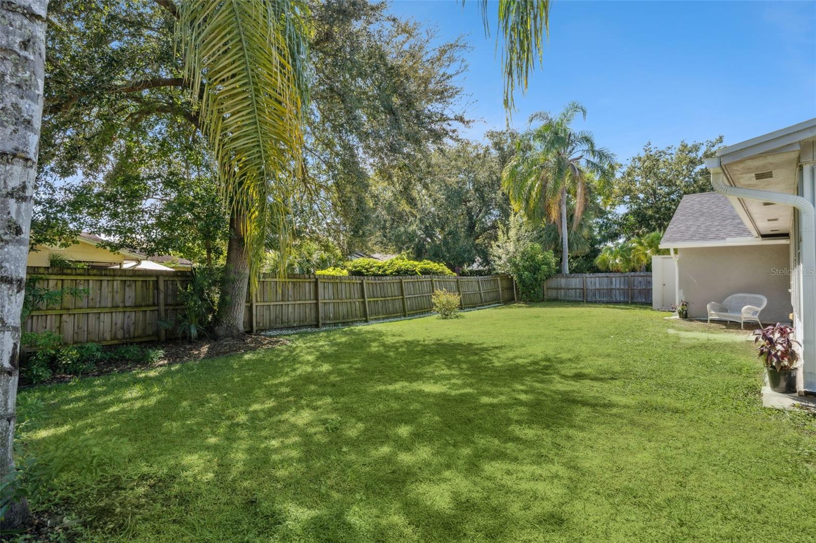 HIDDEN BEACH - Residential