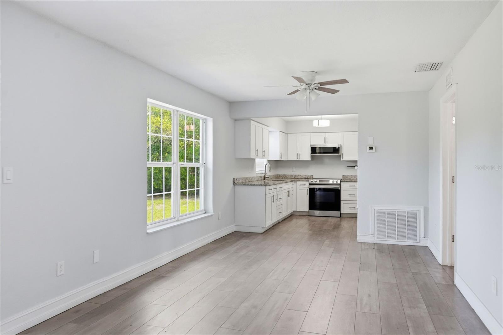 SPRING HILL - Residential