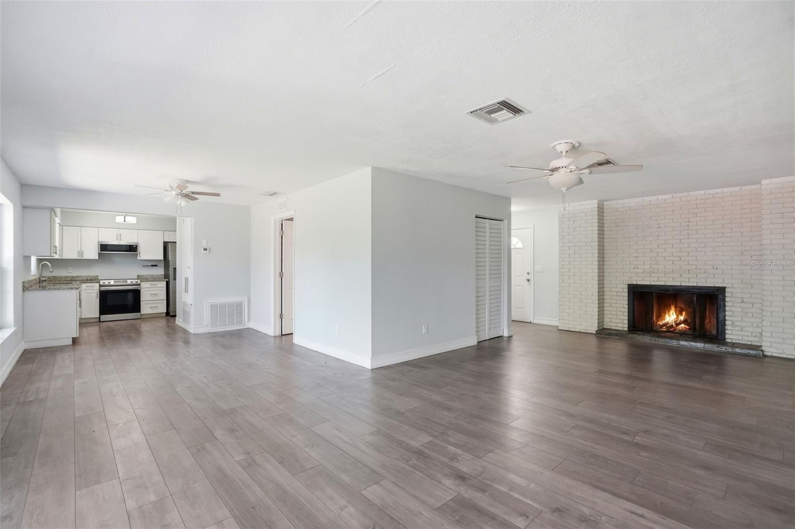 SPRING HILL - Residential