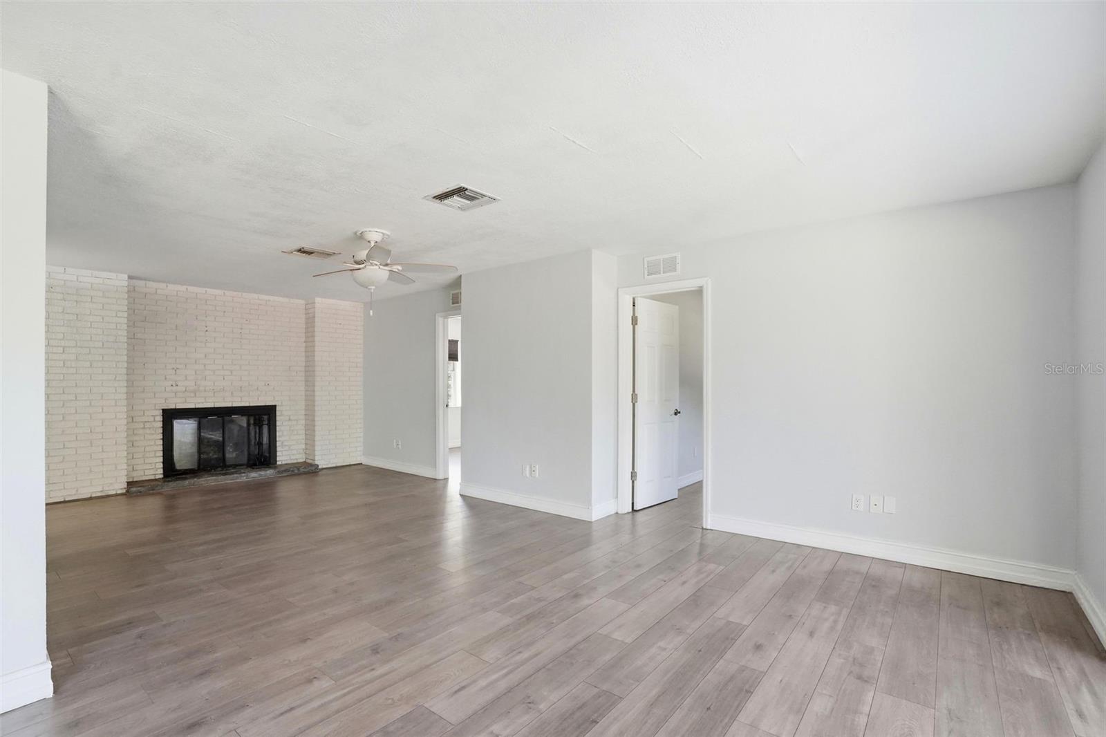 SPRING HILL - Residential