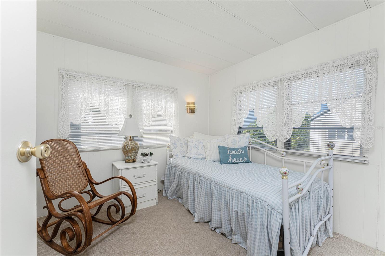 HOLIDAY MOB ESTATES 2ND ADD - Residential