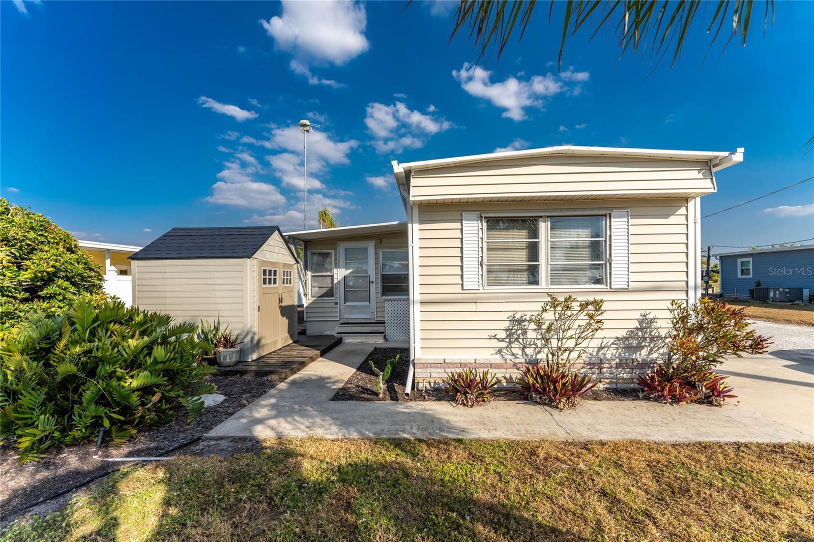 HOLIDAY MOB ESTATES 2ND ADD - Residential