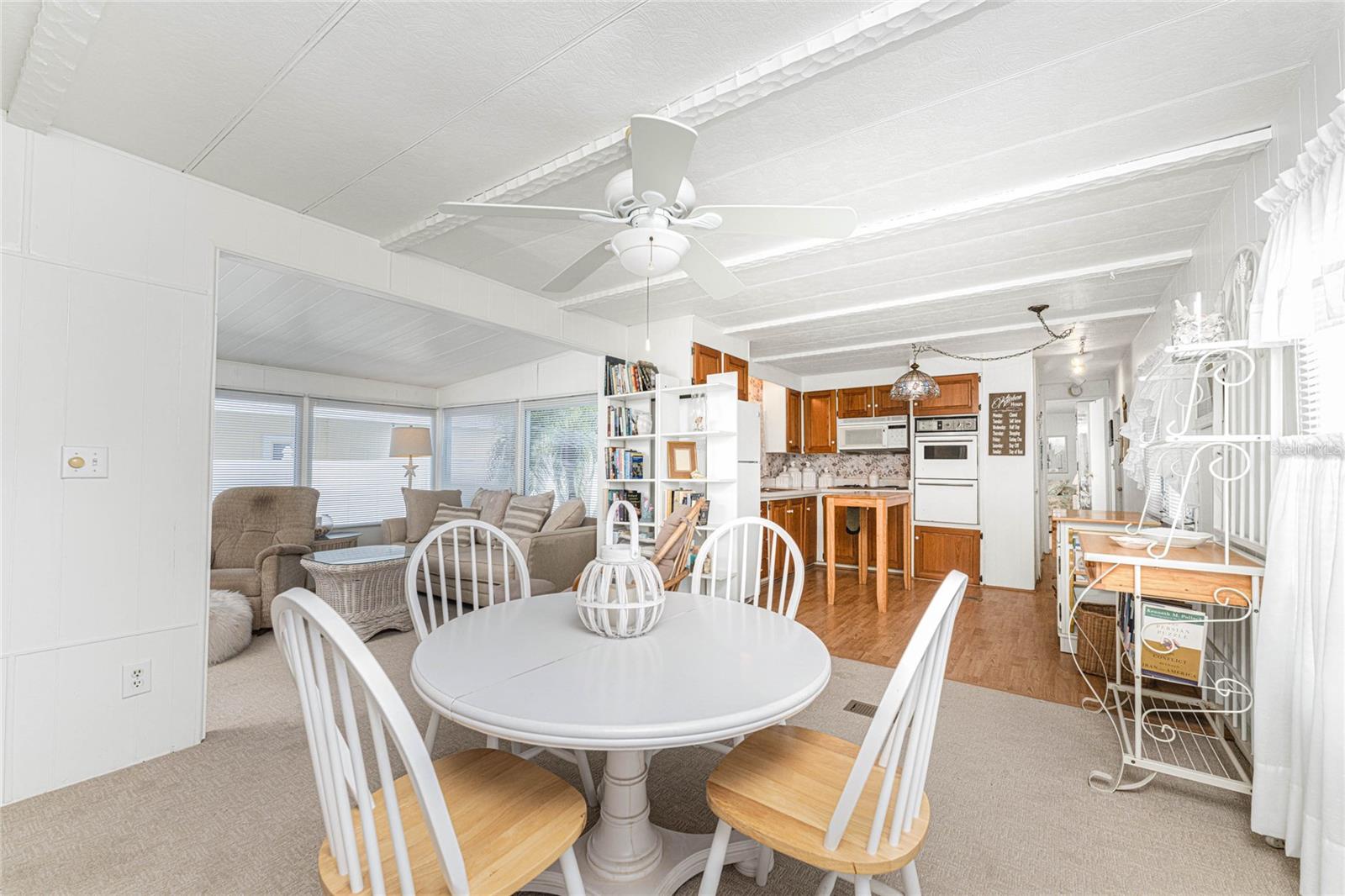 HOLIDAY MOB ESTATES 2ND ADD - Residential