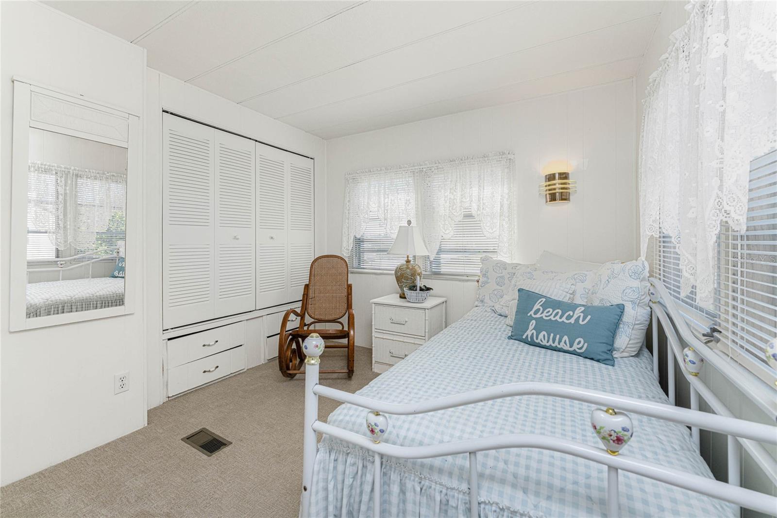 HOLIDAY MOB ESTATES 2ND ADD - Residential