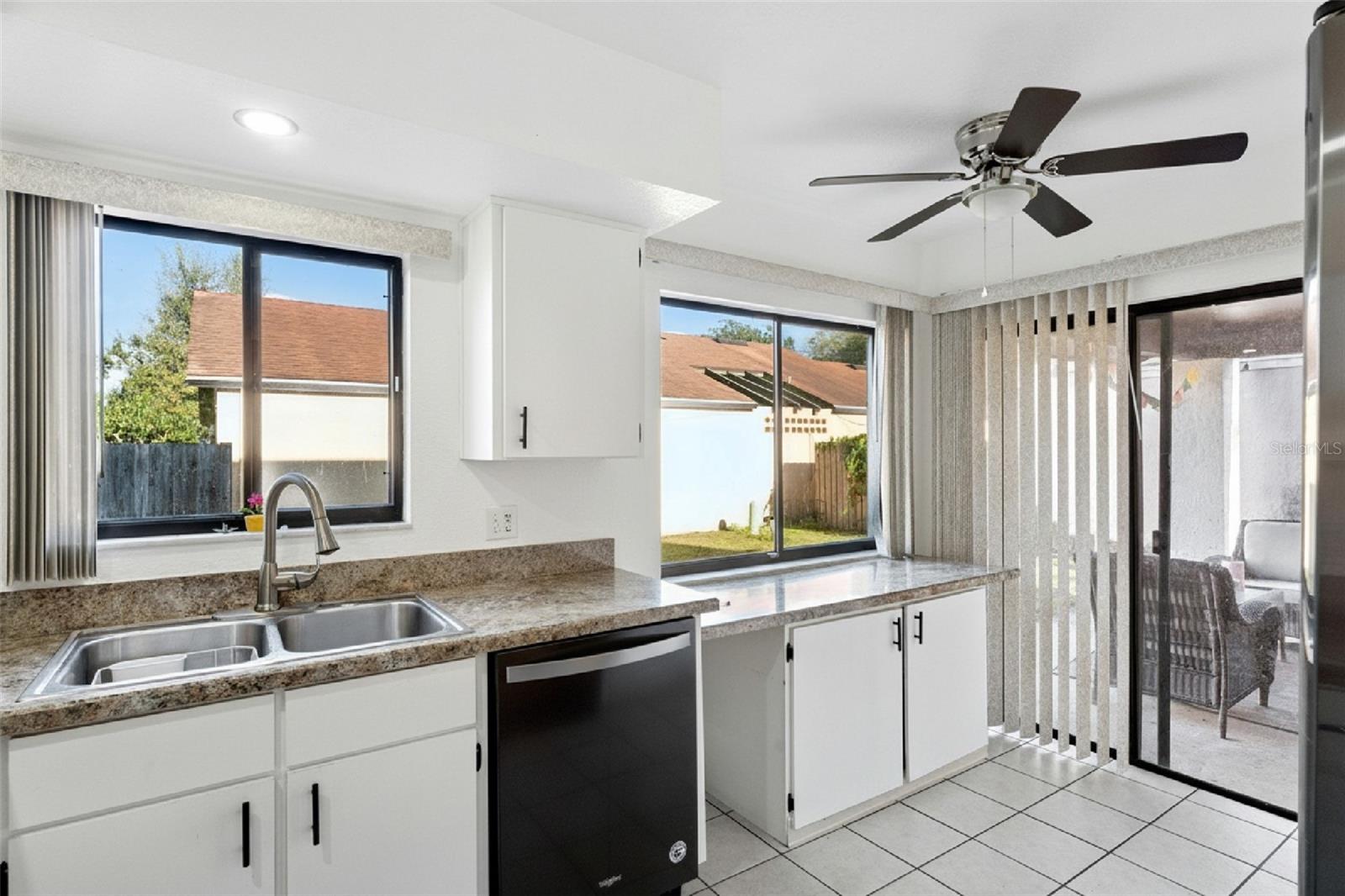 MOSS POINTE - Residential