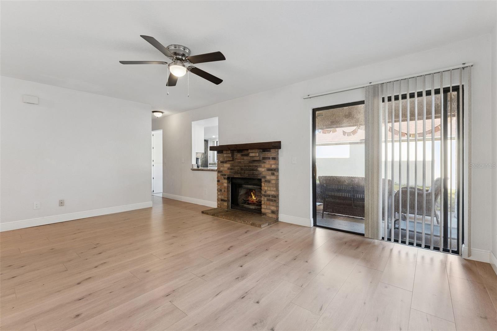 MOSS POINTE - Residential