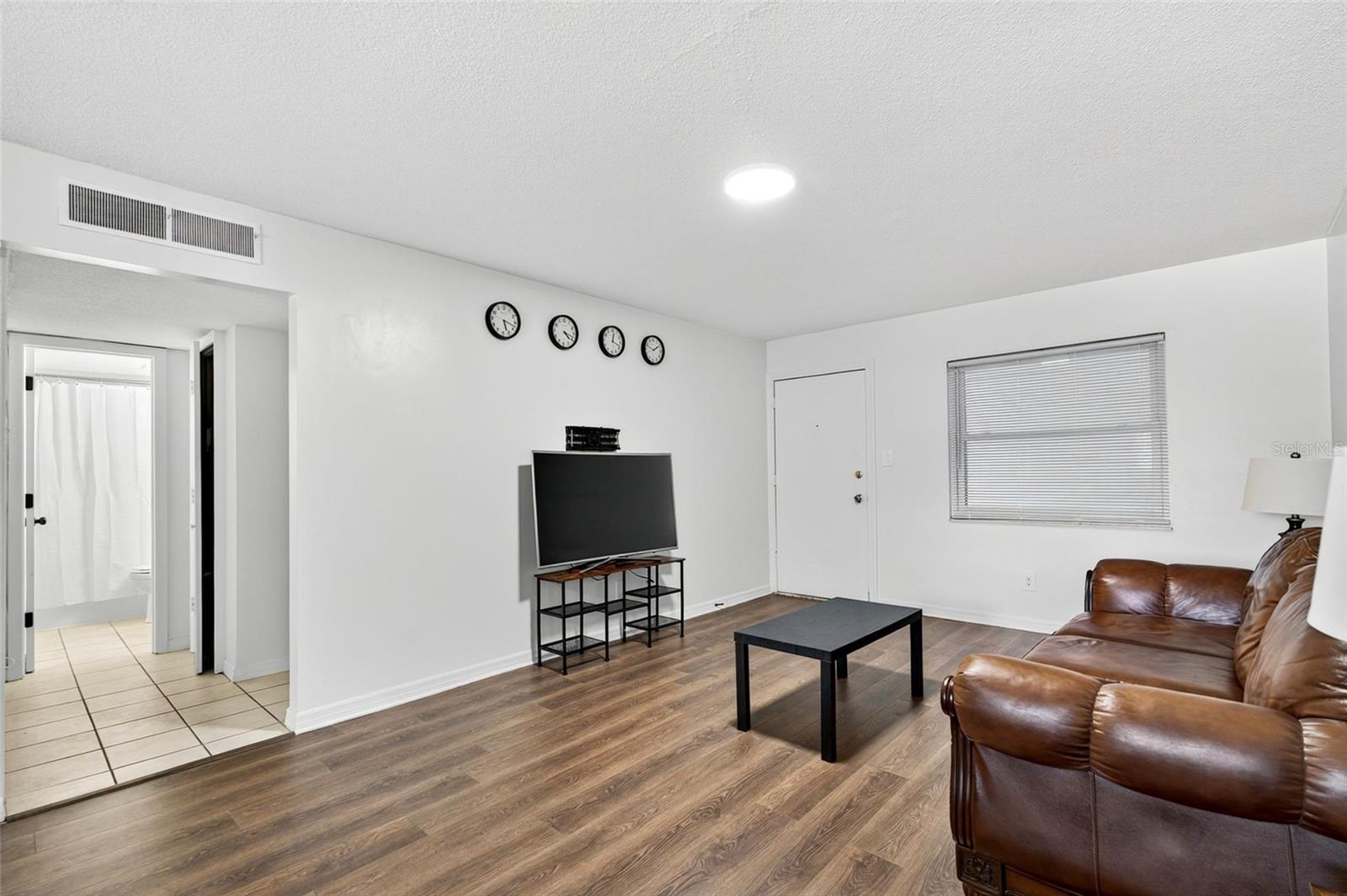 CHATEAU DE SEVILLE A CONDOMINI - Residential Lease