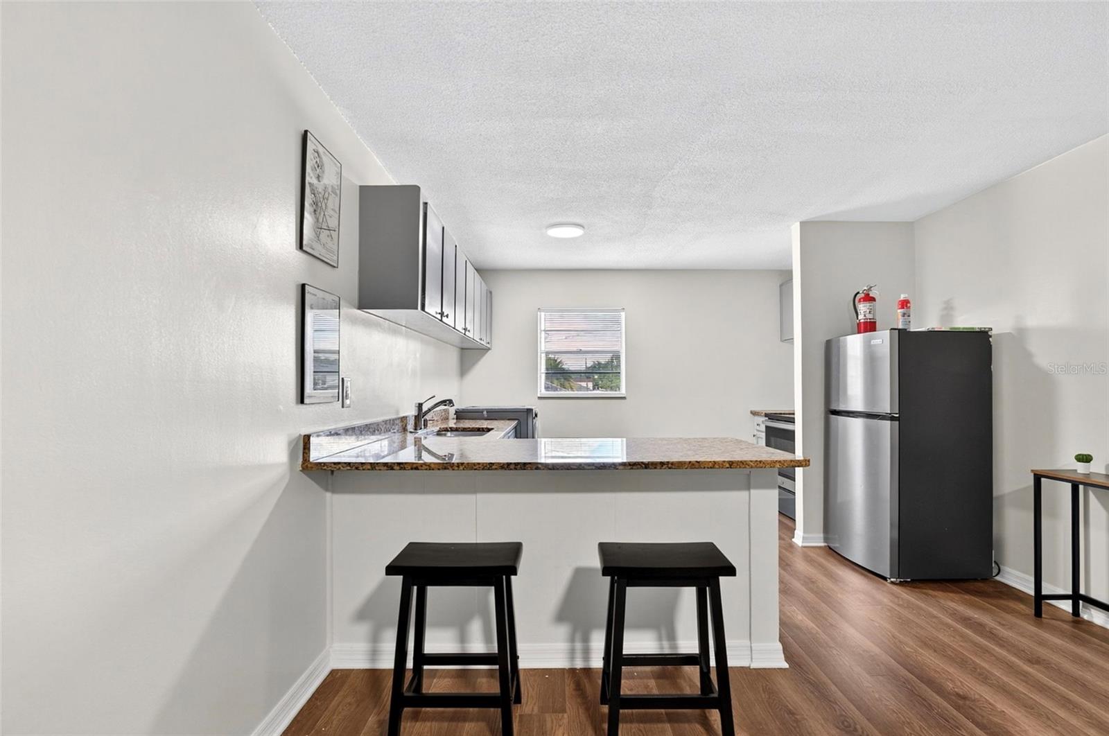 CHATEAU DE SEVILLE A CONDOMINI - Residential Lease