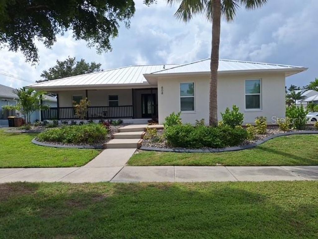 Photo of 808 W Olympia Avenue, Punta Gorda, FL 33950 (MLS # C7512156)