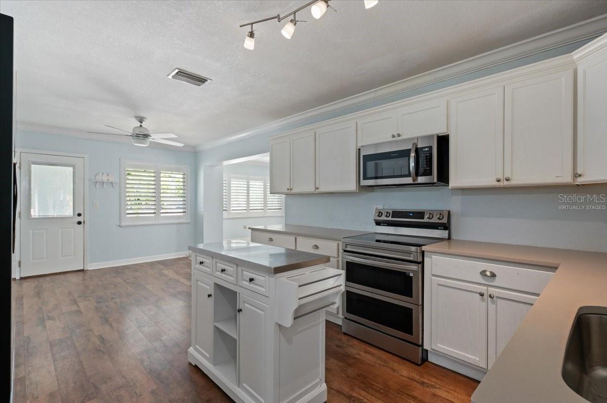 ACREAGE - Residential