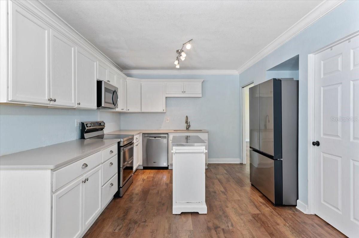 ACREAGE - Residential