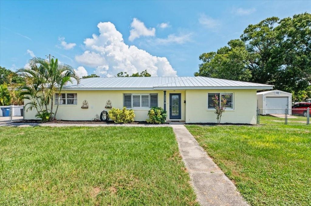 Photo of 3402 15th Avenue W, Bradenton, FL 34205 (MLS # A4659890)